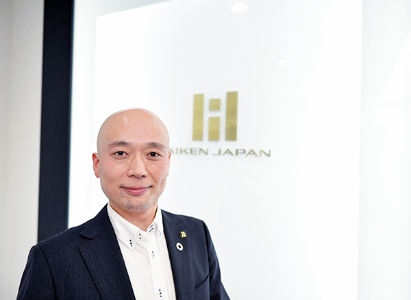 東京都在地業主 AIKENJAPAN社員 高山